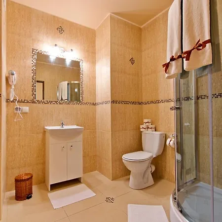 Hotel Wiatraczna 3*
