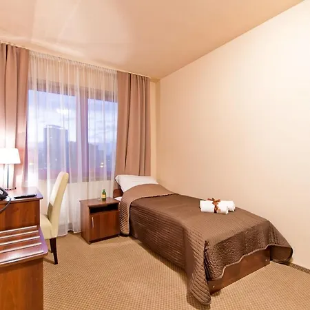 Wiatraczna 3* Warszawa